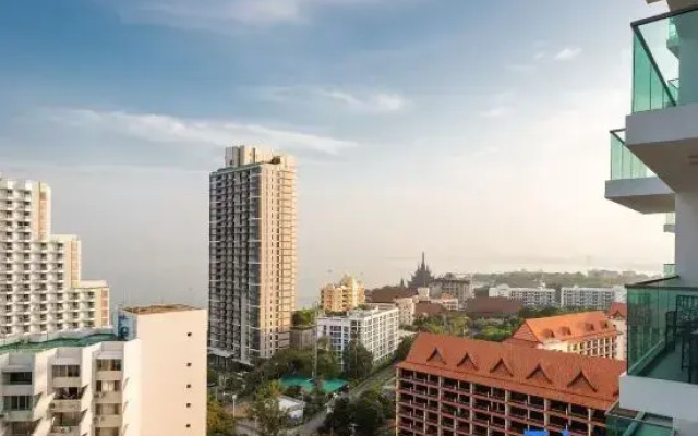 Wongamat Tower Duplex 1-Bedroom Free Electricity