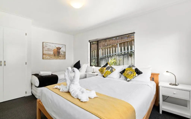 Town Centre Location With Stunning View - Unit 8
