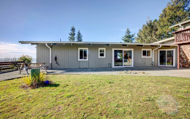 'ocean Vista' Gold Beach Getaway!