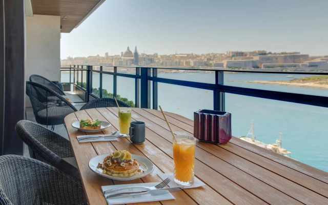 Land's End Boutique Hotel