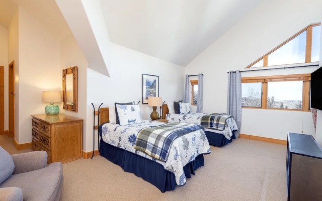 Bear Creek Lodge 408 4 Bedroom Condo by Alpine Lodging Telluride