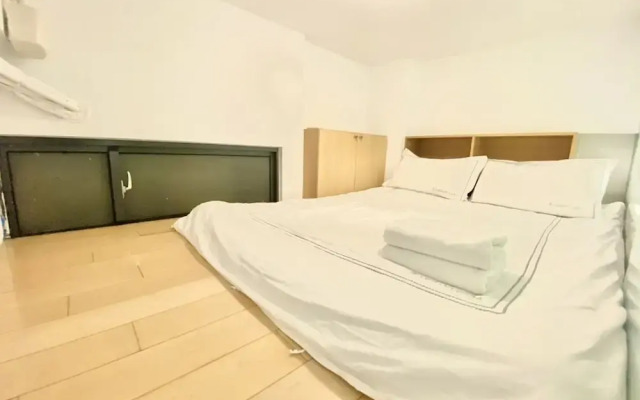 Tokyo Loft duplex apt