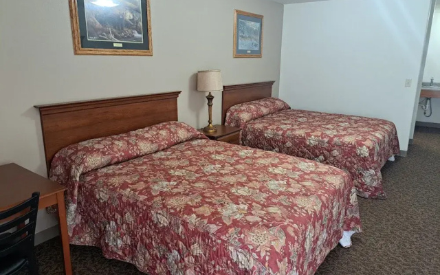 Hanks Reno Junction Lodge