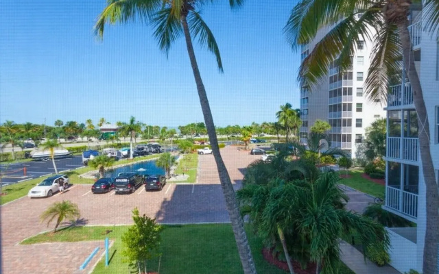 Bonita Beach & Tennis 3307
