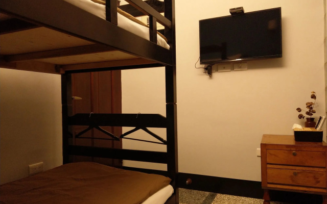 OYAJI Guesthouse