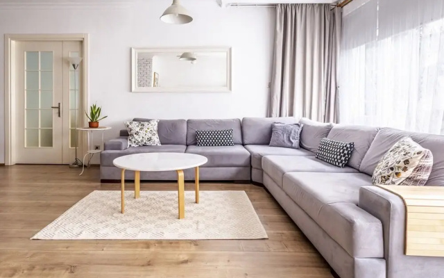 Central Flat in the Heart of Kadikoy