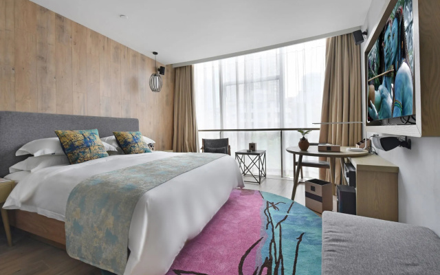 Mehood Lestie Hotel