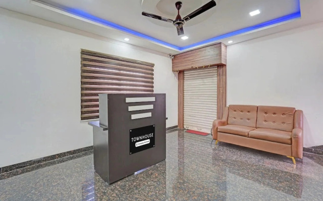 Deluxe Townhouse Arulmigu Devi Temple Chennai