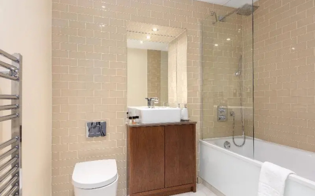 Lincoln Plaza Two-Bedroom Apartments