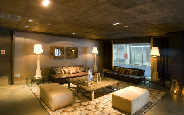 Hotel Val De Neu