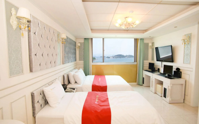 Yeosu Beach Hotel