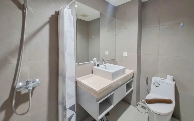 Homey And Scenic Studio At Patraland Amarta Apartment