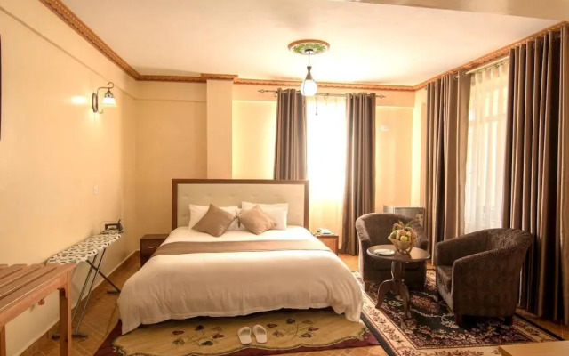 Mountain Breeze Hotel