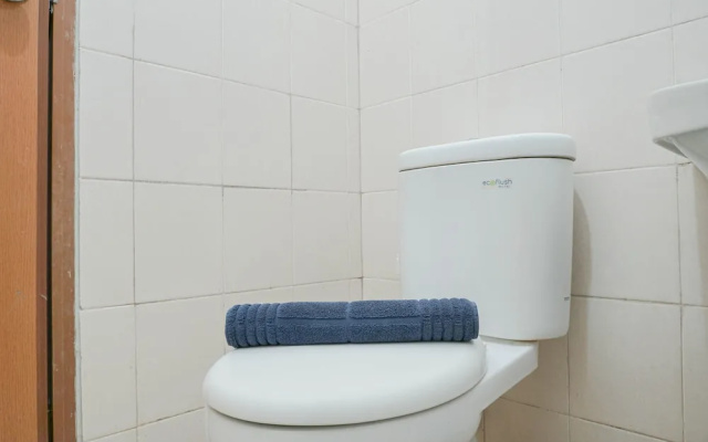 Cozy Living 1Br At Tifolia Apartment