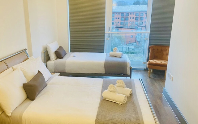 Spacious Flat in Birmingham City - Free Parking