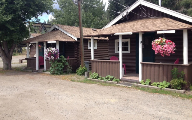Riverside Cabins
