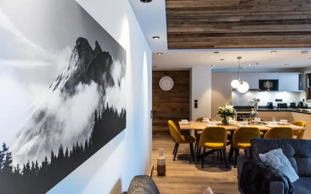 Manali Lodge  by Alpine Resorts