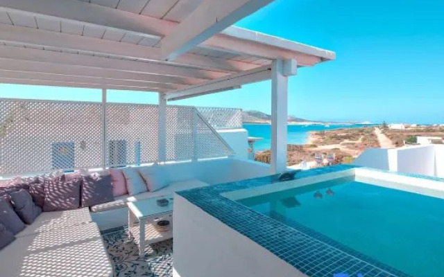 Dolphin Antiparos Villas And Suites