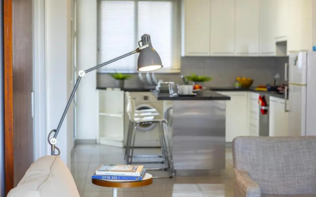 Limassol Olimpia Beach Suite