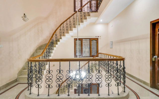 Raka Inn by FabHotel