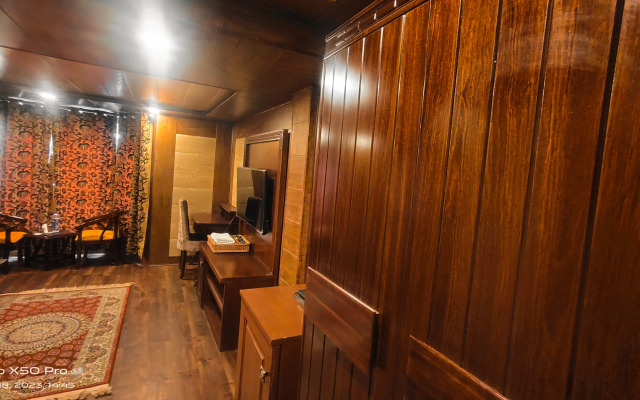 Hotel Zahgeer Gulmarg