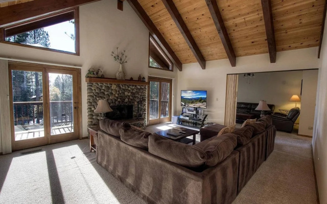 Burnt Cedar Lodge
