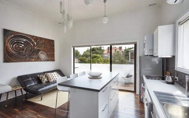 The Anderson, South Melbourne, MSAC 400m, Parking, Balcony
