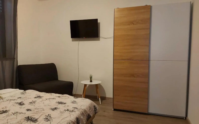 Rooms and apartment Ana