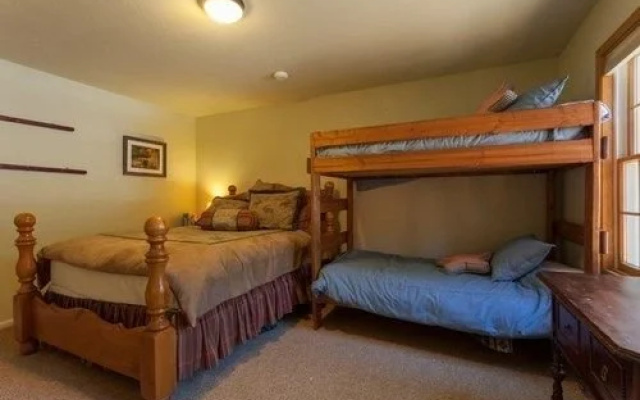 Kings Court Vacation Rental By Redawning