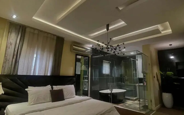 Pine Crest Hotel and Suites