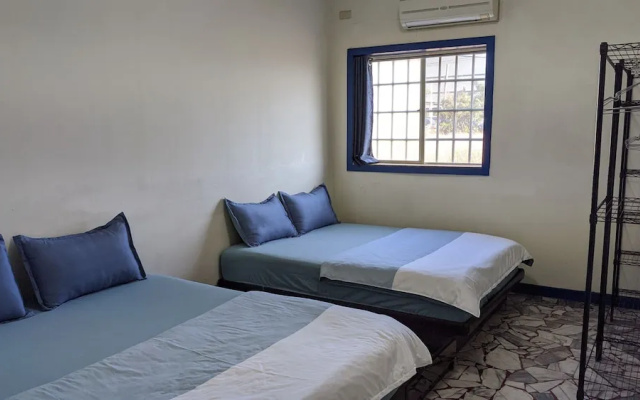 The Lodge for Cyclists - Hostel