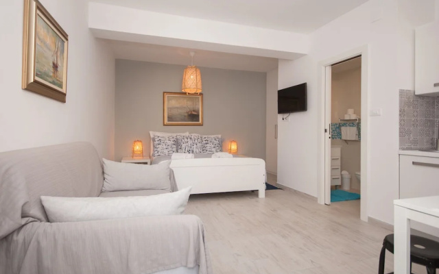 Chic studio Marella