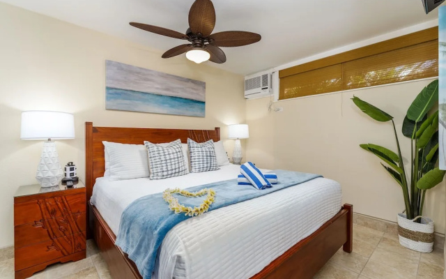 Kuleana 613 1 Bdrm 1 Bedroom Condo by RedAwning