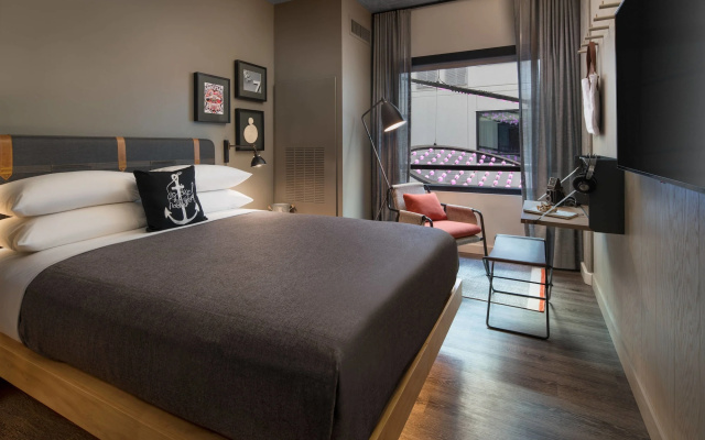 Moxy San Diego Downtown/Gaslamp Quarter