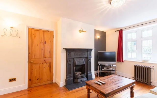NEW Cosy 3 Bedroom Detached House West Finchley