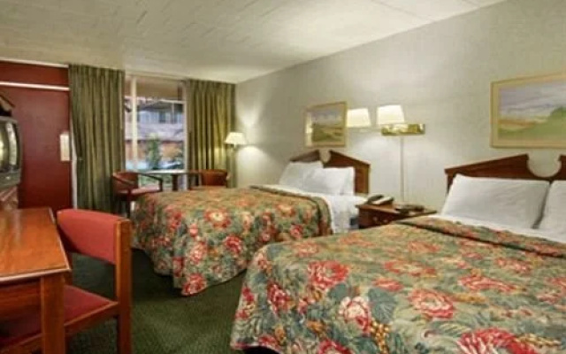 丹维尔会议中心戴斯旅馆(Days Inn Danville Conference Center)