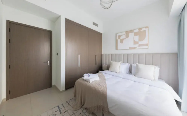 Spacious Elegant 3BR Urban Retreat