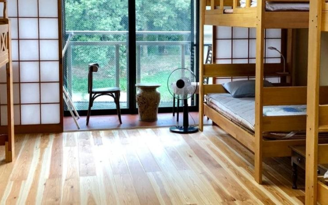 Yasuragi Guest House & Bar
