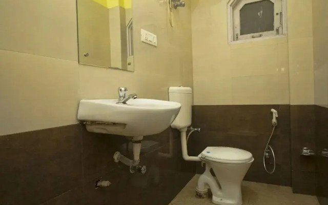 Sudhriti Hotel By OYO Rooms