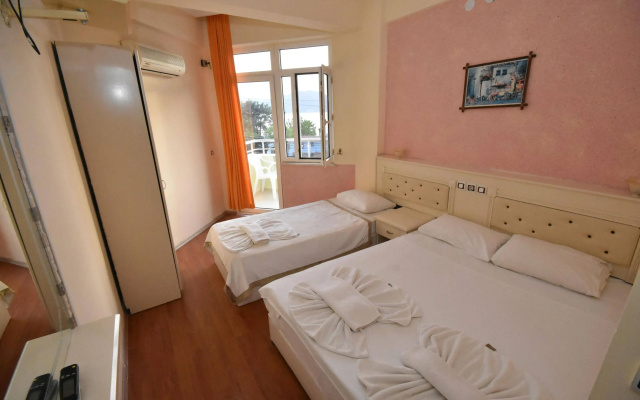 Anerissa Hotel