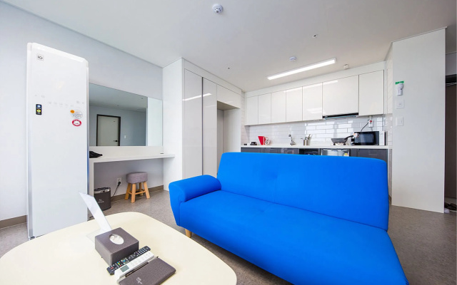 Shine Hotel