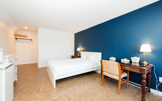 Cloud 9 Inn