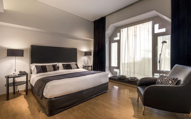 Broadway Hotel & Suites