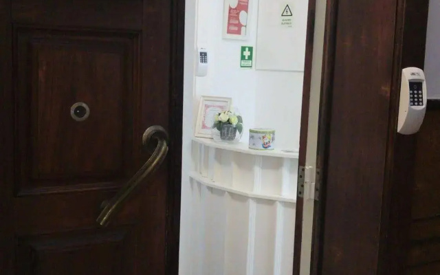 Lisbon Terrace Suites - Guest House