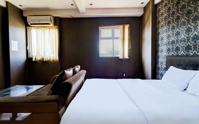 OYO Life 93086 Apartemen The Suite Metro By Abbah Property