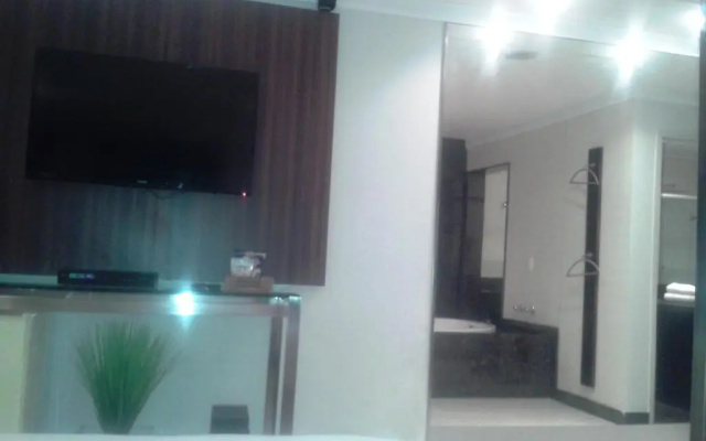 Toulouse Motel