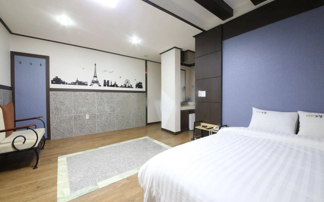 Theme Motel