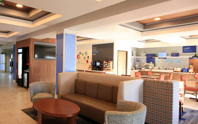 Holiday Inn Express & Suites Ashland by IHG