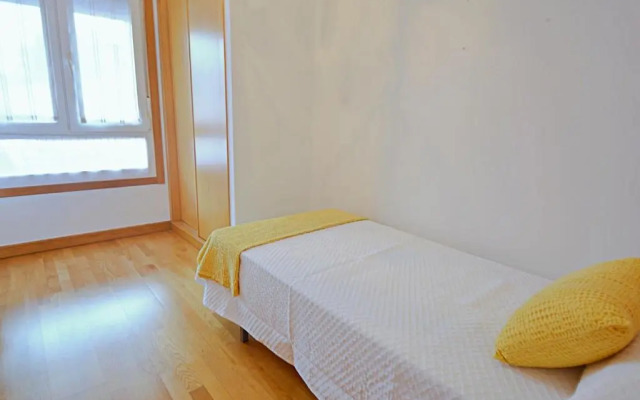 Apartamento con piscina próximo a Sanxenxo