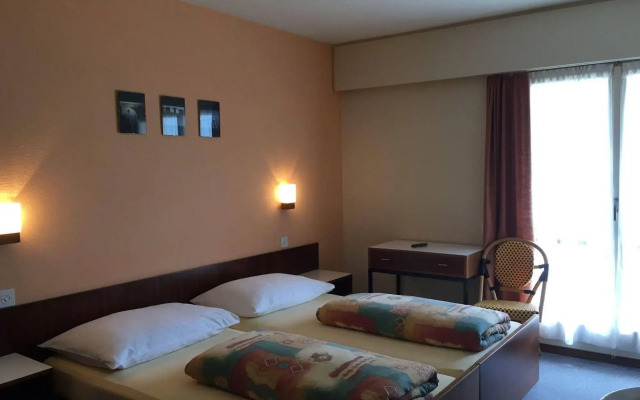 Hotel Tourist